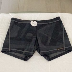 Yogabela Men’s Grey Short’s Large